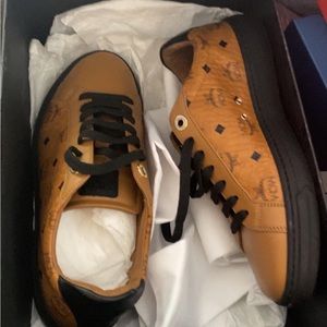 MCM SIZE 6 WORN TWICE